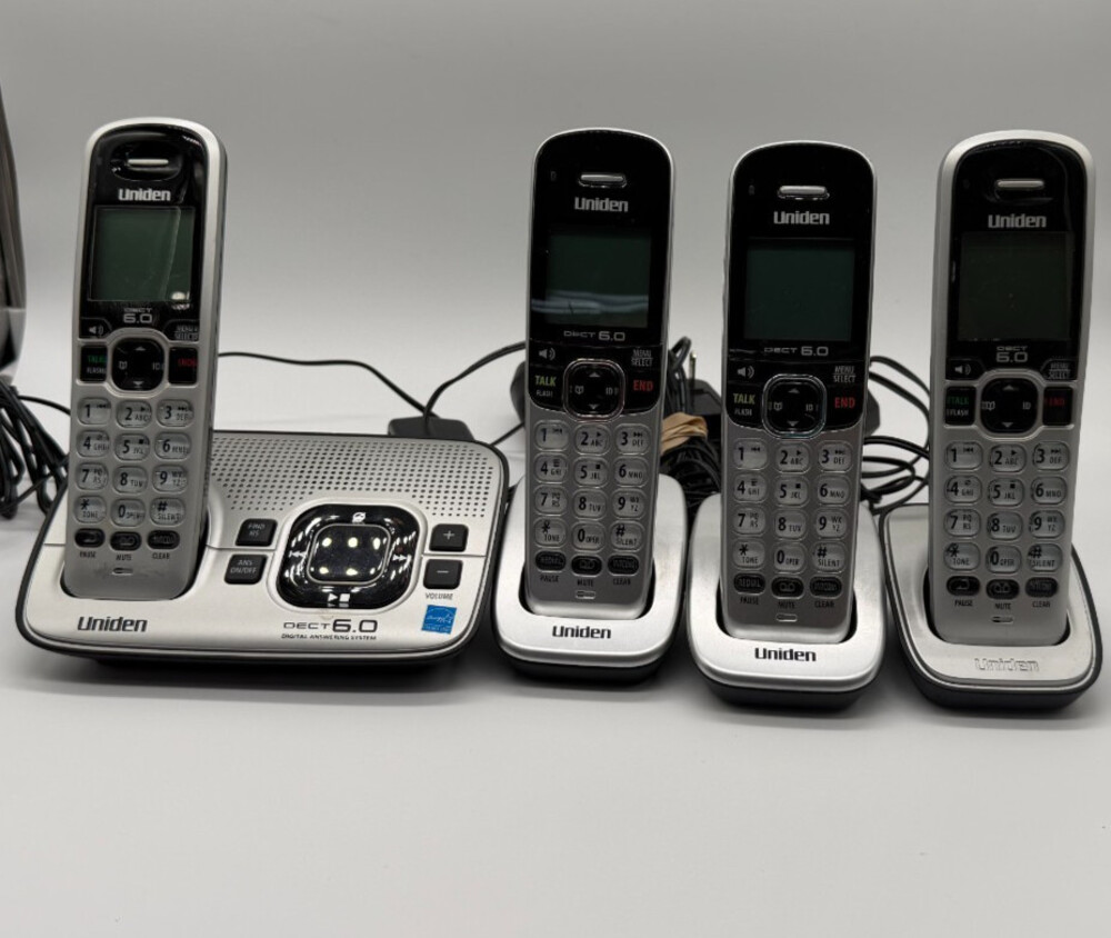 Uniden D1680 DECT 6.0 Cordless Phone Digital Answering System 4 Handset Works